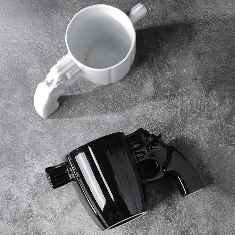 Kopp design med ultra-original pistolhåndtak 