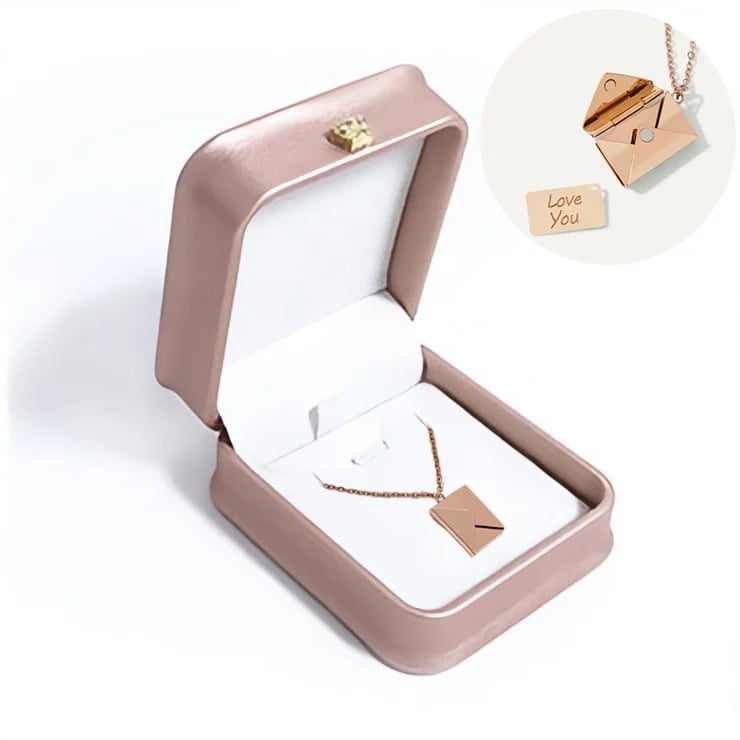 Collier enveloppe secret avec un message d’amour caché