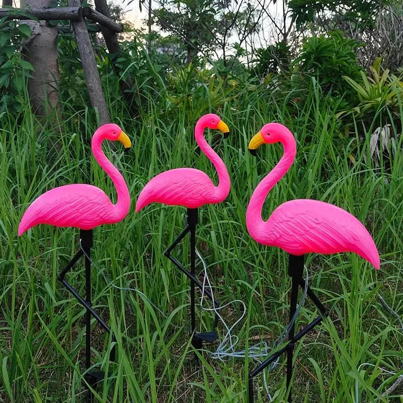 Flamingo Roz solar luminos – Grădină magică noaptea 